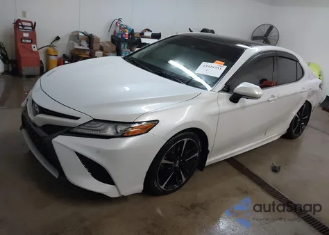 2018 Toyota Camry Xse z USA, uszkodzony, nr VIN 4T1B61HK0JU002047